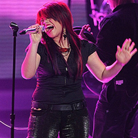 Allison Iraheta - American Idol (Live)