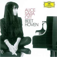 Alice Sara Ott - Ludwig van Beethoven - Piano Sonatas No.3, 21, etc.