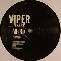 Metrik - Stranger / Moving On